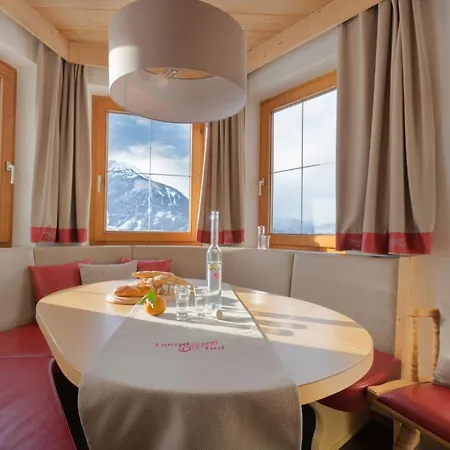 Holiday home Bergsonnhof Jerzens