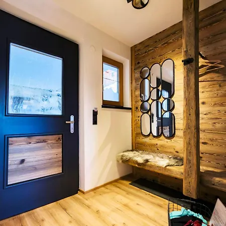 Holiday home Bergsonnhof Jerzens